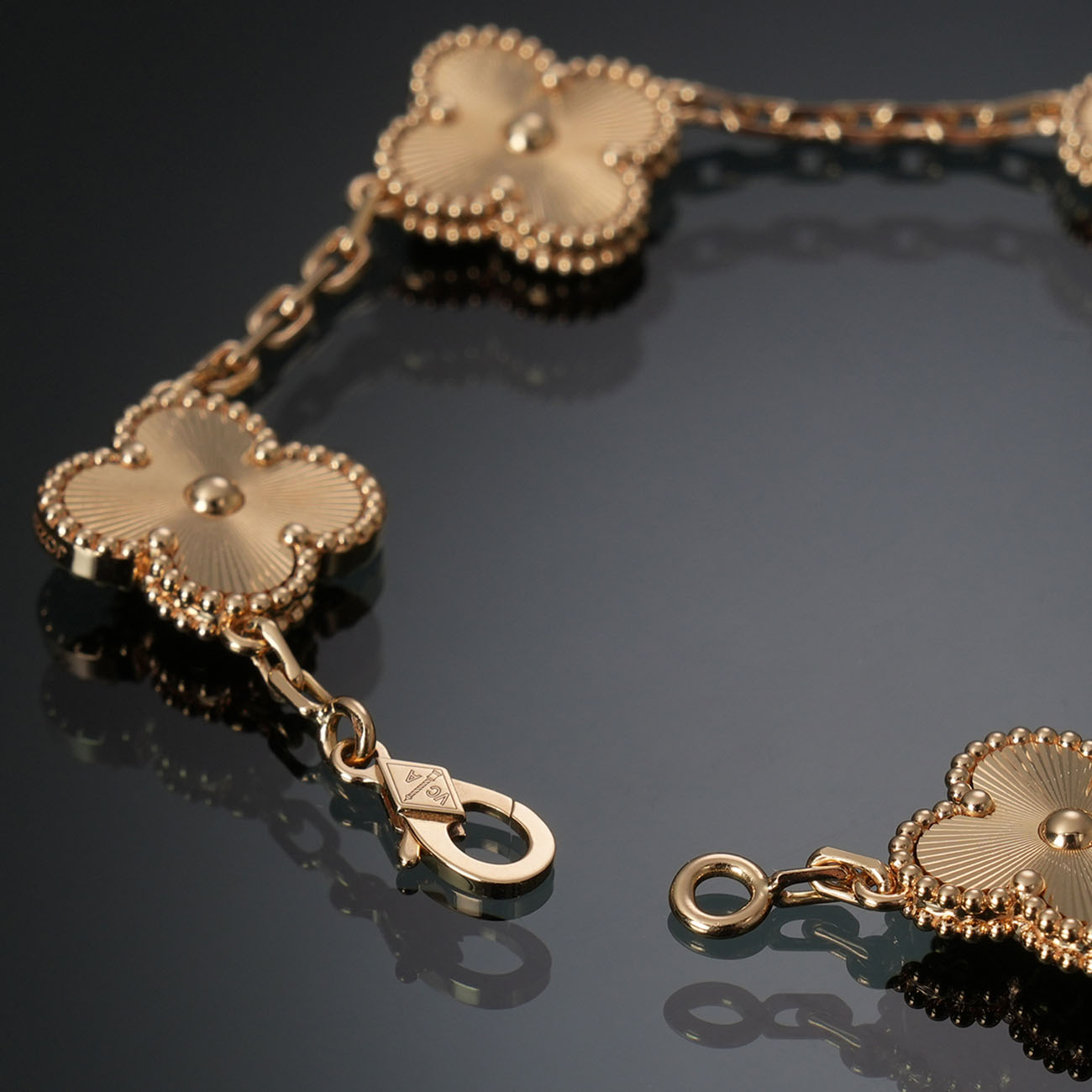 VAN CLEEF & ARPELS(USED)반클리프 빈티지 알함브라 기요세 브레이슬릿